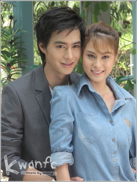 百变天使(2010)海报